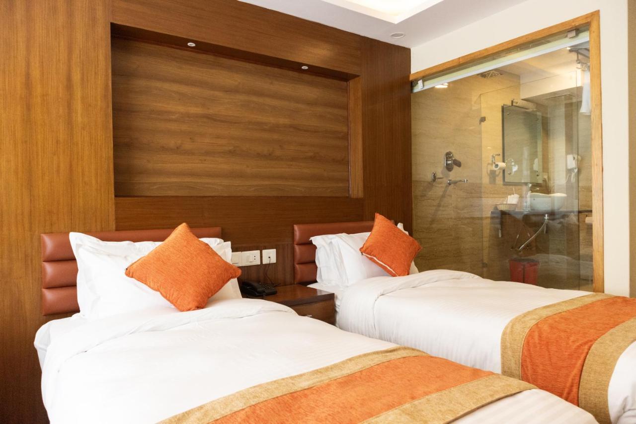 Hotel Yakroo Manang Kathmandu Exterior foto