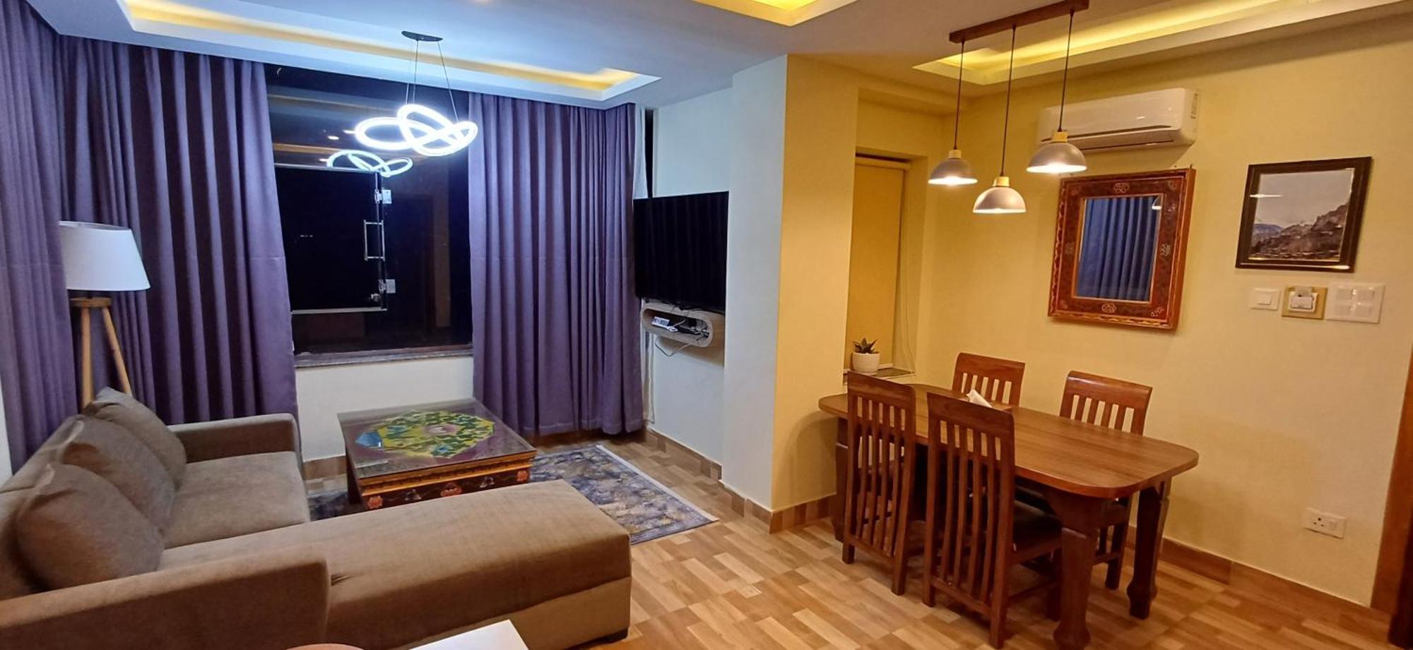 Hotel Yakroo Manang Kathmandu Exterior foto