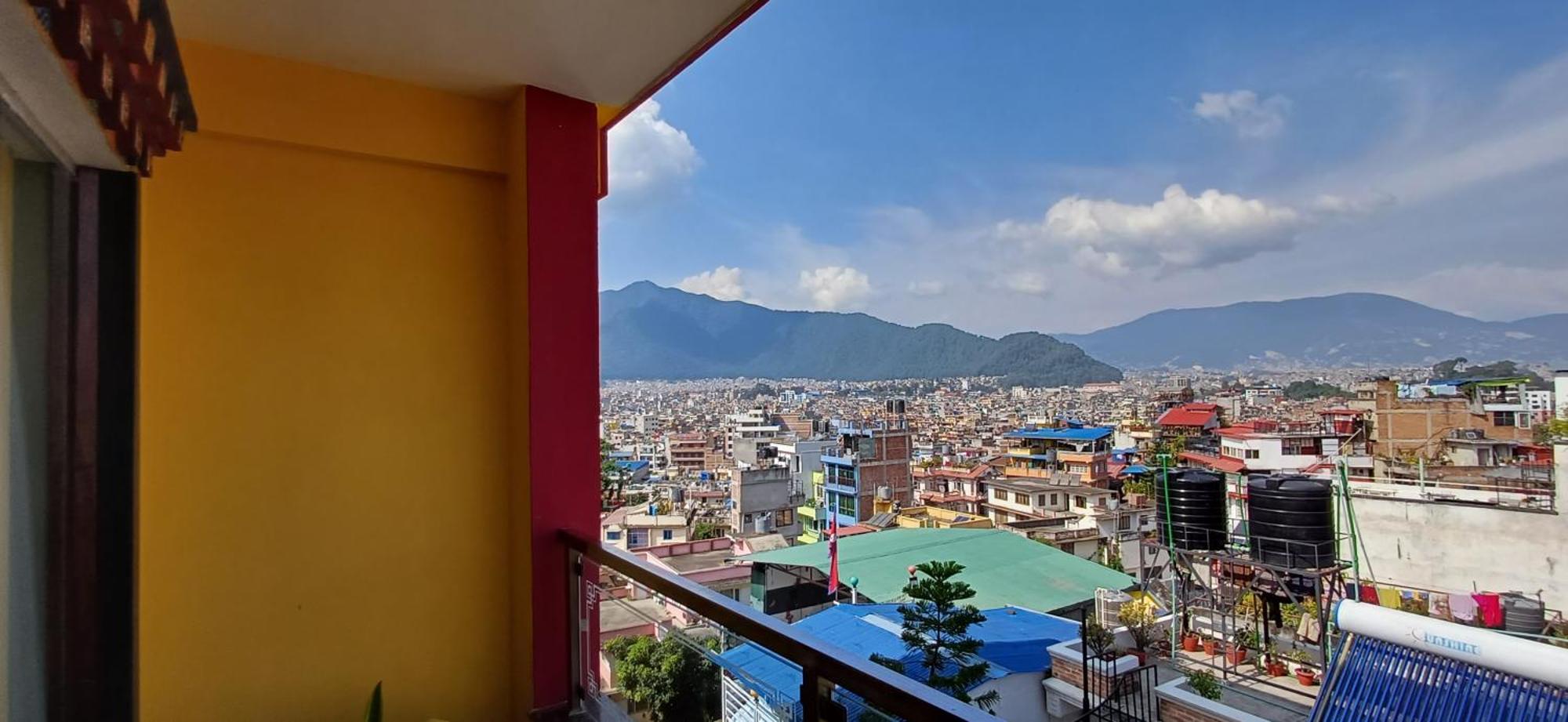 Hotel Yakroo Manang Kathmandu Exterior foto