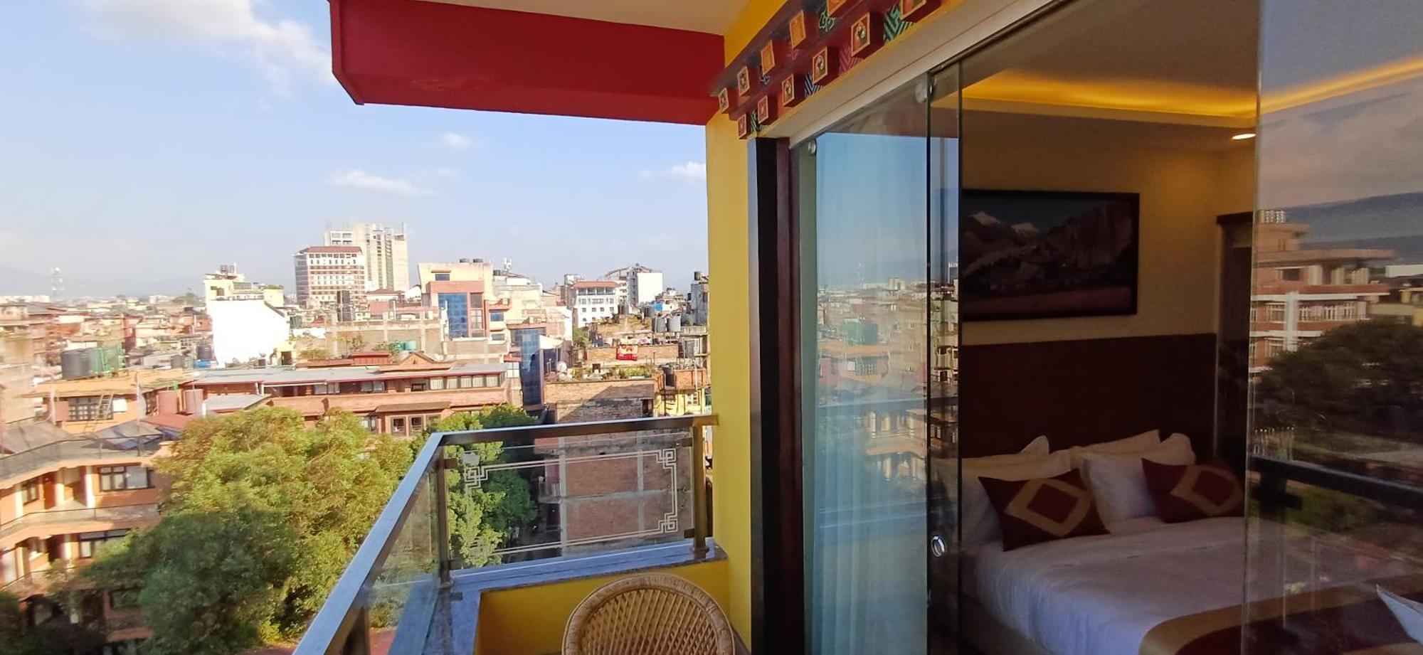 Hotel Yakroo Manang Kathmandu Exterior foto
