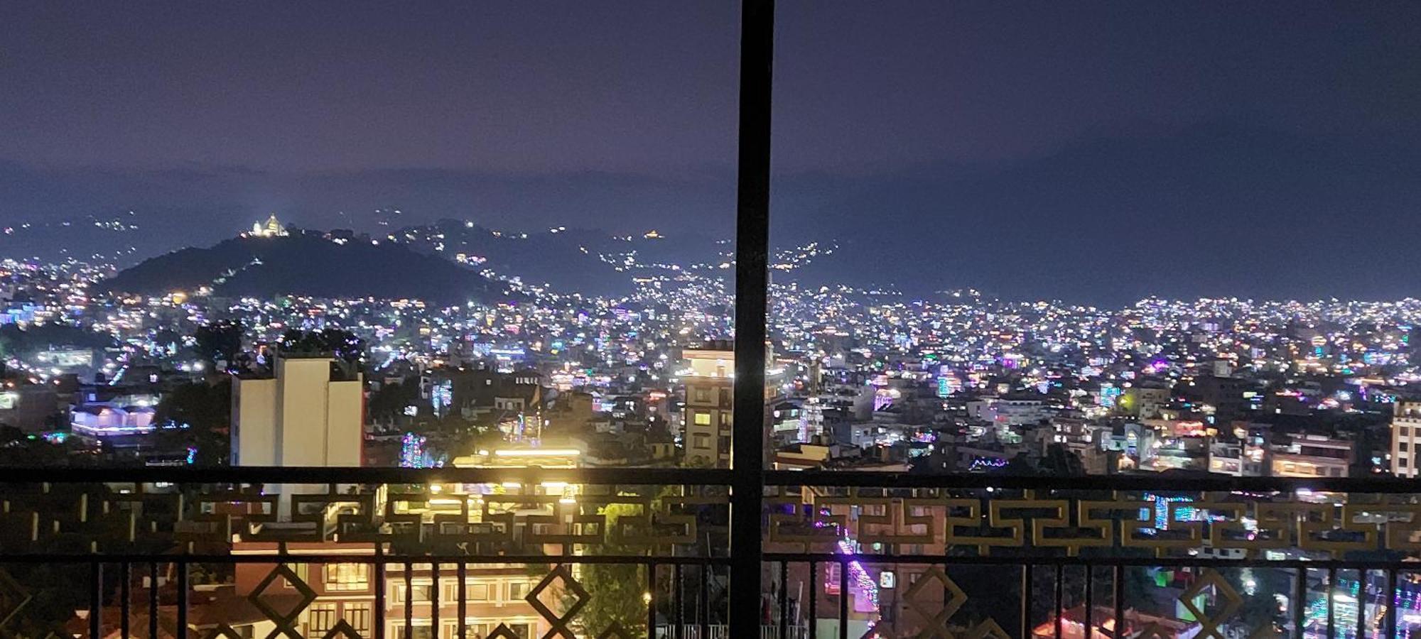 Hotel Yakroo Manang Kathmandu Exterior foto